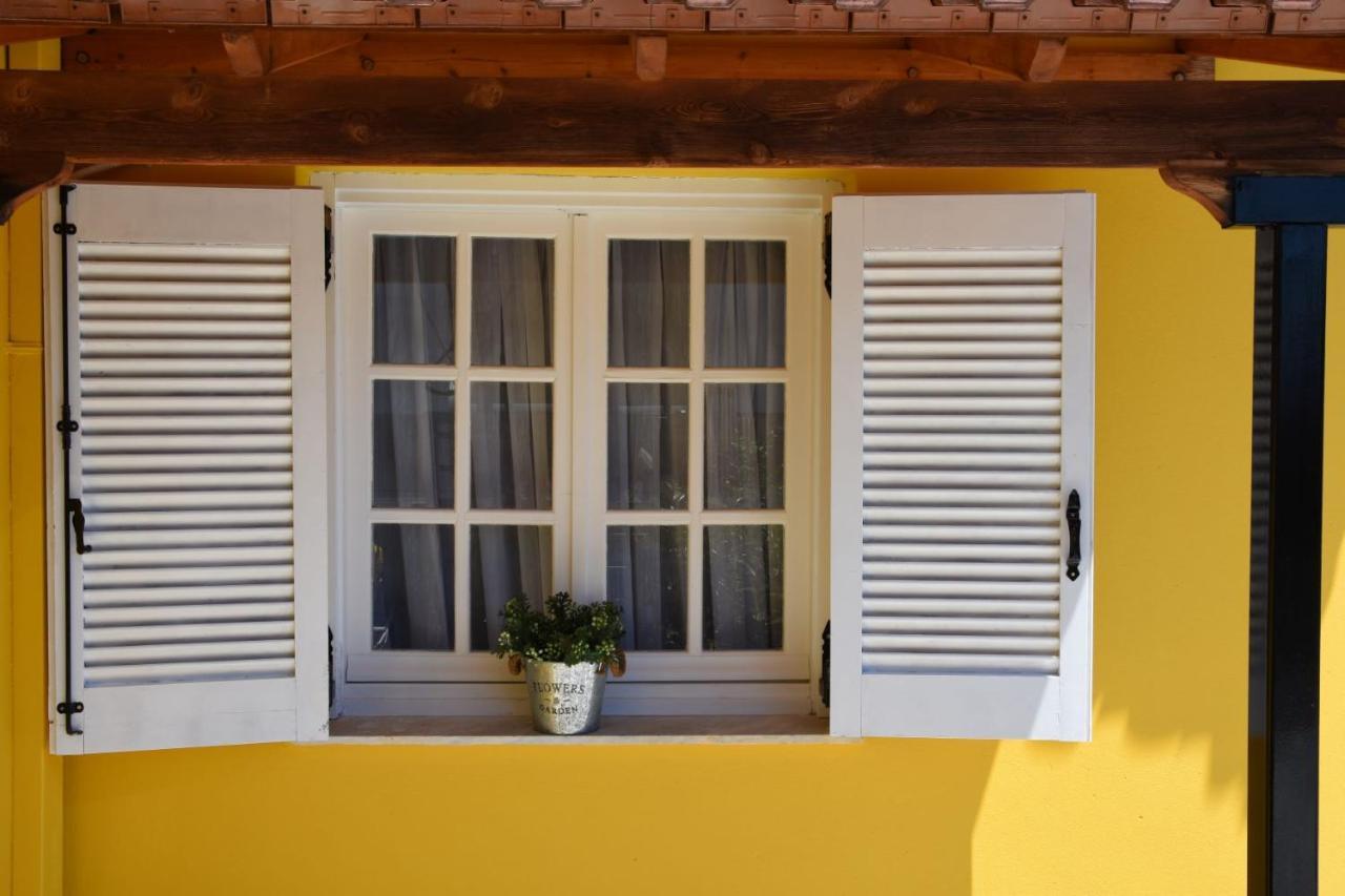 The Yellow Art Home Kalamáta Kültér fotó