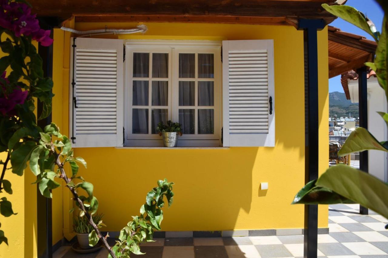 The Yellow Art Home Kalamáta Kültér fotó