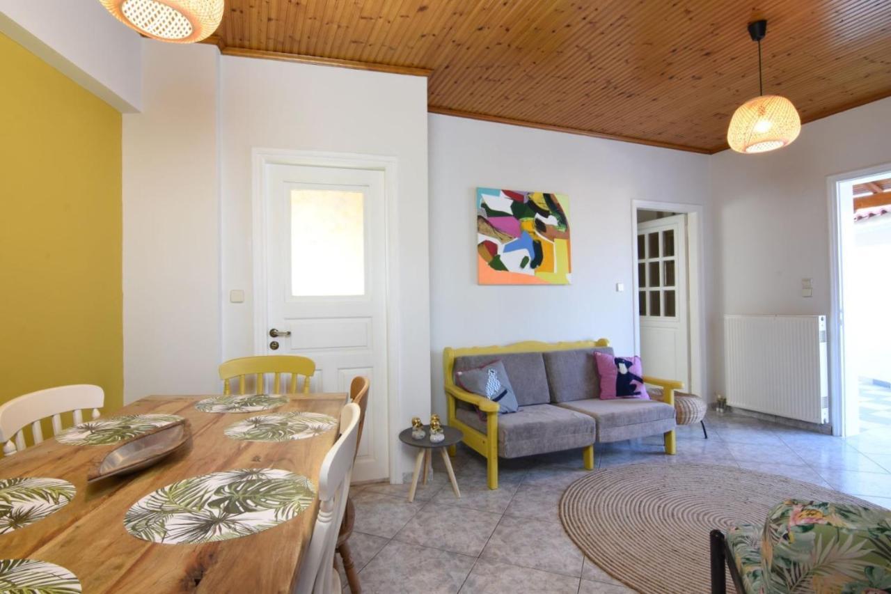 The Yellow Art Home Kalamáta Kültér fotó